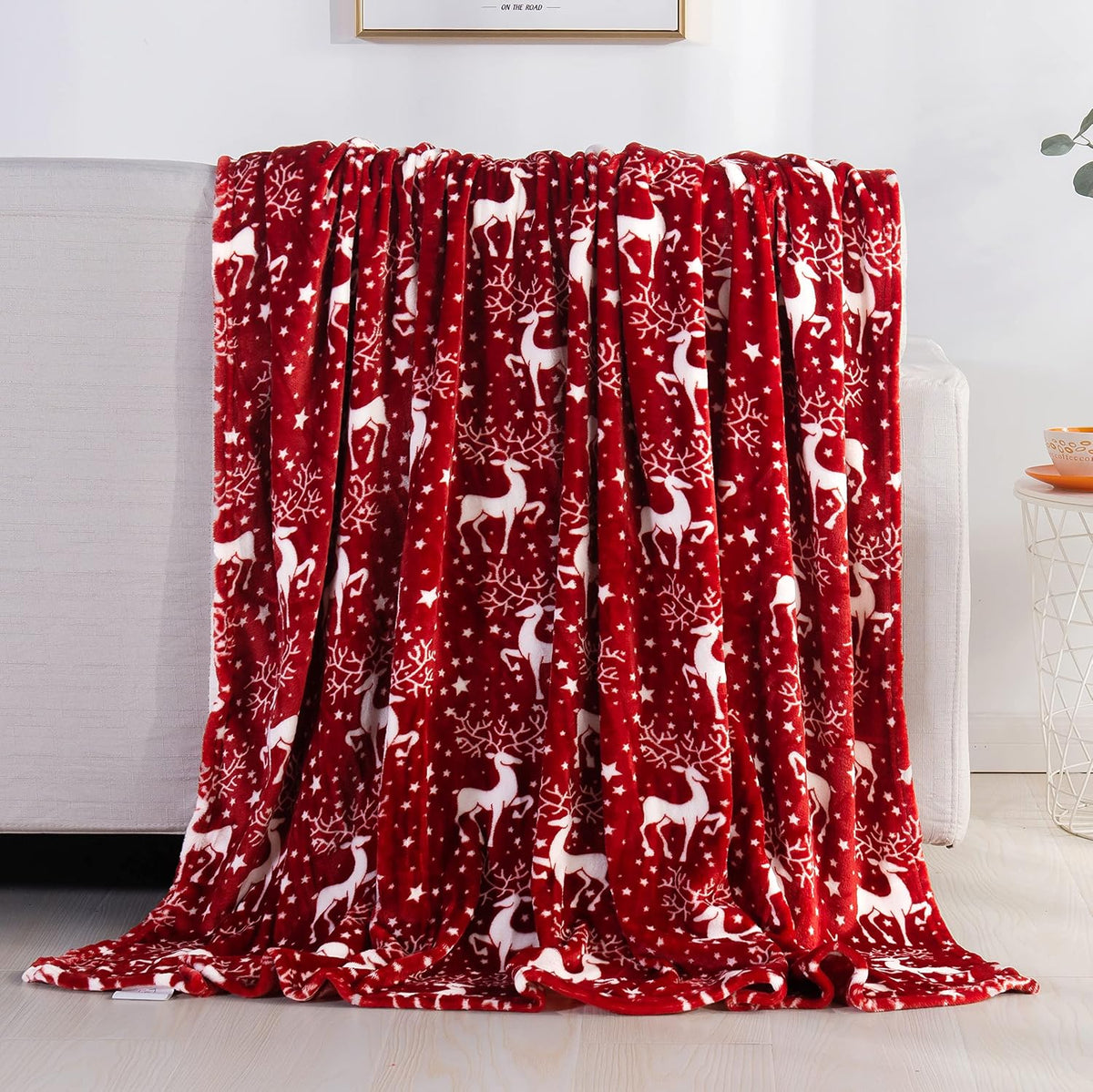 Elegant Comfort Luxury Velvet Super Soft Christmas Prints Fleece Blanket-Holiday Theme Home Décor Fuzzy Warm and Cozy Throws for Winter Bedding, Couch and Gift, 50 x 60 inch, Burgundy Reindeer